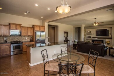 181 W Las Palmaritas Dr-7