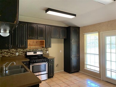 211 Zion Hill Loop, Weatherford, TX 76088 - photo 3