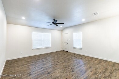 5527 B 121st-13