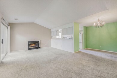3116WindcrestCtNE-4