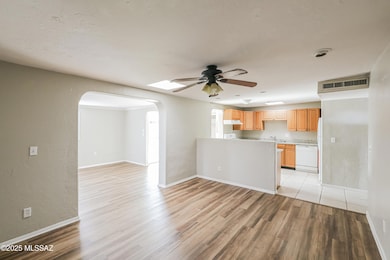 7956 E Victoria Dr, Tucson, AZ 85730 - photo 4