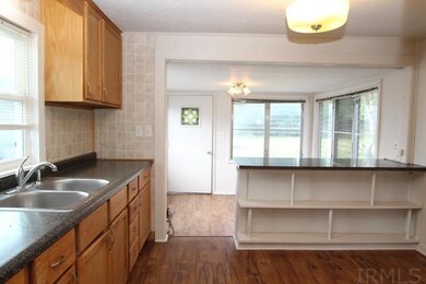 1212 E 15th St, Muncie, IN 47302 - photo 4