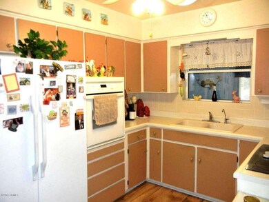 Kitchen 1