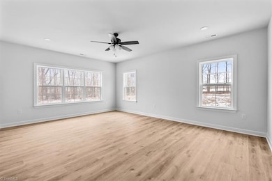 184 Olive Branch Ct, Reidsville, NC 27320 - photo 5