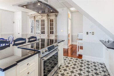 396 Gibbs Ave unit C, Newport, RI 02840 - photo 6