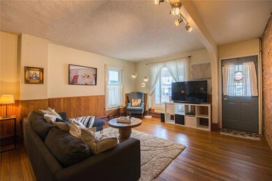 742 Chestnut St, Emmaus, PA 18049 - photo 3