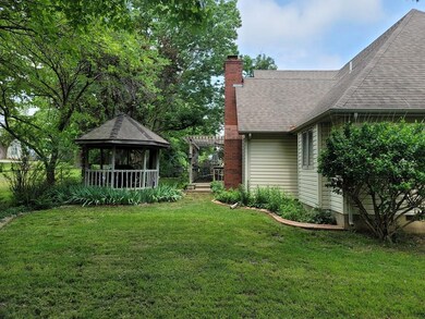 103 N Grandview Ave, Columbus, KS 66725 - photo 7