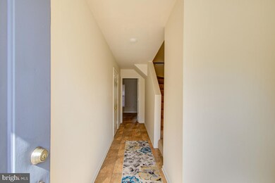 448 Blossom Ln, Frederick, MD 21701 - photo 4