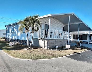 370 53rd Ave N unit 690, Saint Petersburg, FL 33703 - photo 2