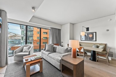 8_Livingroom_1800x1200_4101399