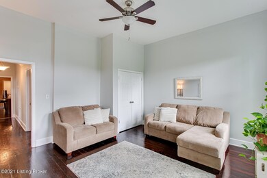 1514 Locust St-6