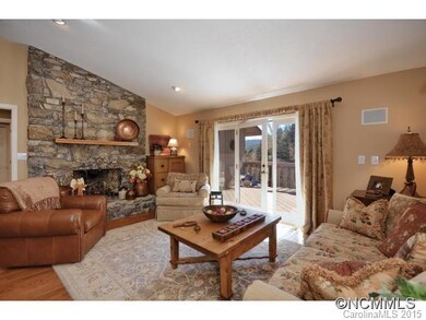 Spacious Great Room w/VIEWS