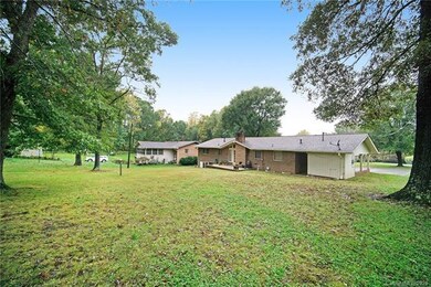 608 Brookgreen Dr, Dallas, NC 28034 - photo 6