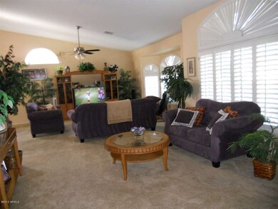 View to the right of front of entryway