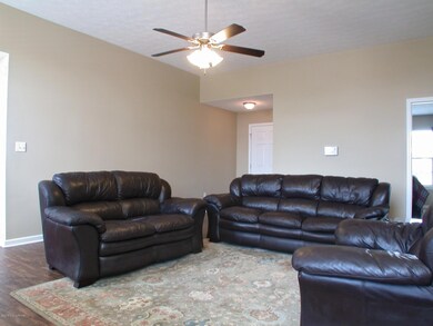 112 Gentry Crossings Blvd, Mount Washington, KY 40047 - photo 5