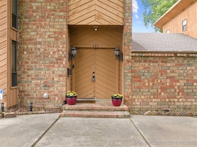 141 G St SW, Ardmore, OK 73401 - photo 2