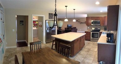 4560 Chapel Dr, Columbus, IN 47203 - photo 6