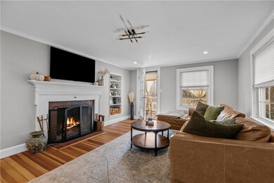 352 Forest Ave, Middletown, RI 02842 - photo 2