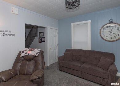 1832 W 6th St, Davenport, IA 52802 - photo 6