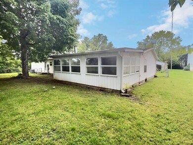 500 N Kyle St, Edinburgh, IN 46124 - photo 2