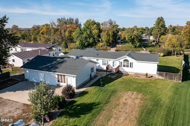 520 Rosie Ln N, Mandan, ND 58554 - photo 6