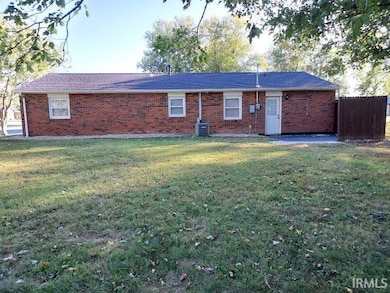 1236 W Todd Ln, Jasper, IN 47546 - photo 3