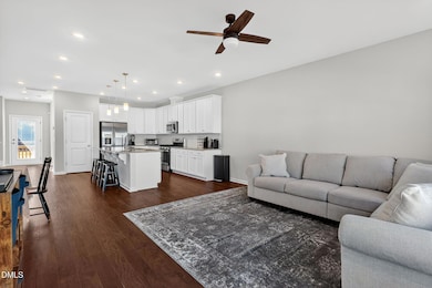 1118 Commack Dr, Durham, NC 27703 - photo 3