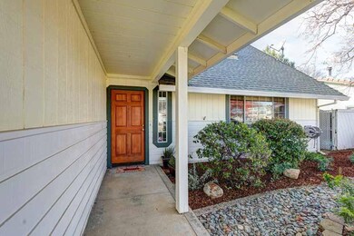 2871 Starlight Blvd, Redding, CA 96001 - photo 2