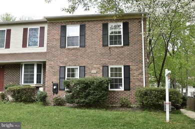 8910 Shamrock Ct, Springfield, VA 22152 - photo 2