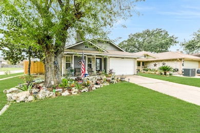 13703 Vickston Ln, Houston, TX 77014 - photo 3