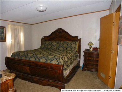 MASTR BEDROOM