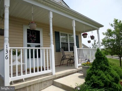 136 W Harmony Dr, Pottstown, PA 19464 - photo 3