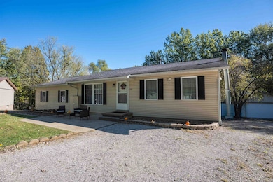 125 Cortez Ct, Chandler, IN 47610 - photo 2