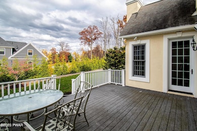 102 O'Connor Dr, Moosic, PA 18507 - photo 4