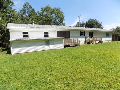 950 N Garibaldi Ave, Bangor, PA 18013 - photo 3