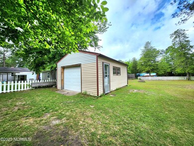 Detached Garage