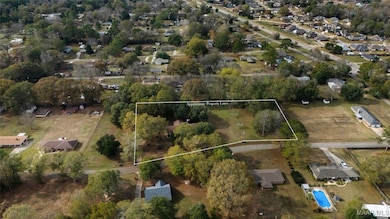 6821 Buttercup Dr, Elmore, AL 36025 - photo 2