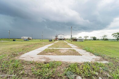 2518 Claude Leblanc Rd, New Iberia, LA 70560 - photo 3