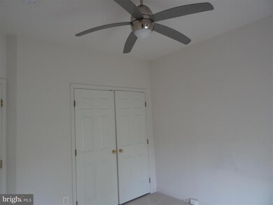 2207 Potomac Club Pkwy unit 23, Woodbridge, VA 22191 - photo 5