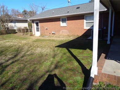 928 Montclair Rd, Fayetteville, NC 28314 - photo 4