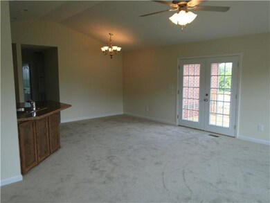 1806 Lakin Ln, Columbia, TN 38401 - photo 5