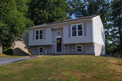 1617 D St, Waynesboro, VA 22980 - photo 2