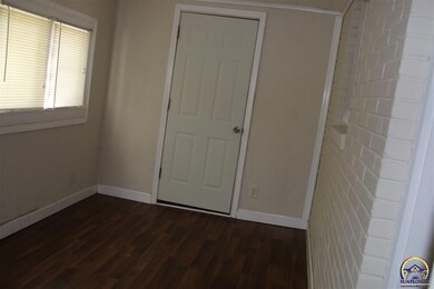 229 SW Terra Dr, Topeka, KS 66609 - photo 5