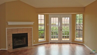 502 Commons Dr, Tyler, TX 75701 - photo 2