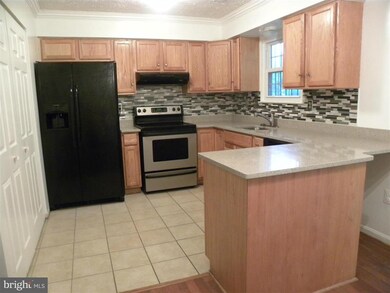 7451 Shady Glen Terrace, Capitol Heights, MD 20743 - photo 2