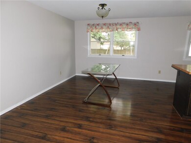 1021 Penguin St, Effingham, IL 62401 - photo 5