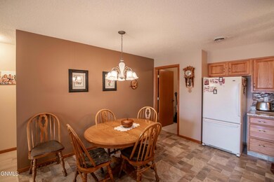 2715 Gateway Ave, Bismarck, ND 58503 - photo 7