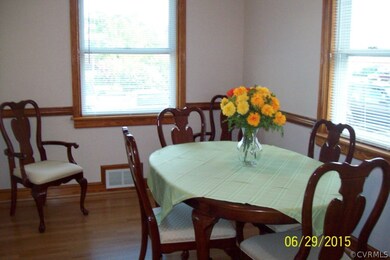 Formal Dining room just waiting for your family!!
