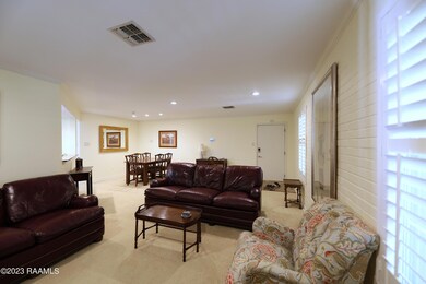 01 - Living Room