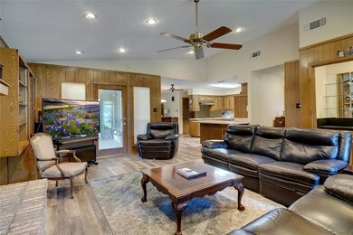 2200 Shady Grove Dr, Bedford, TX 76021 - photo 5